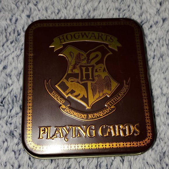 Paladone Harry Potter Playing Cards with Hogwarts House Crests in Tin, New - Picture 2 of 4